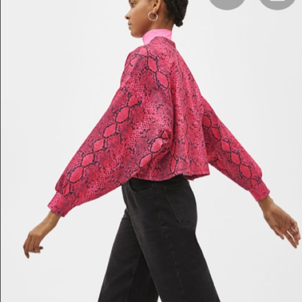 COPY - Oversized cropped snake print sweatshirt
